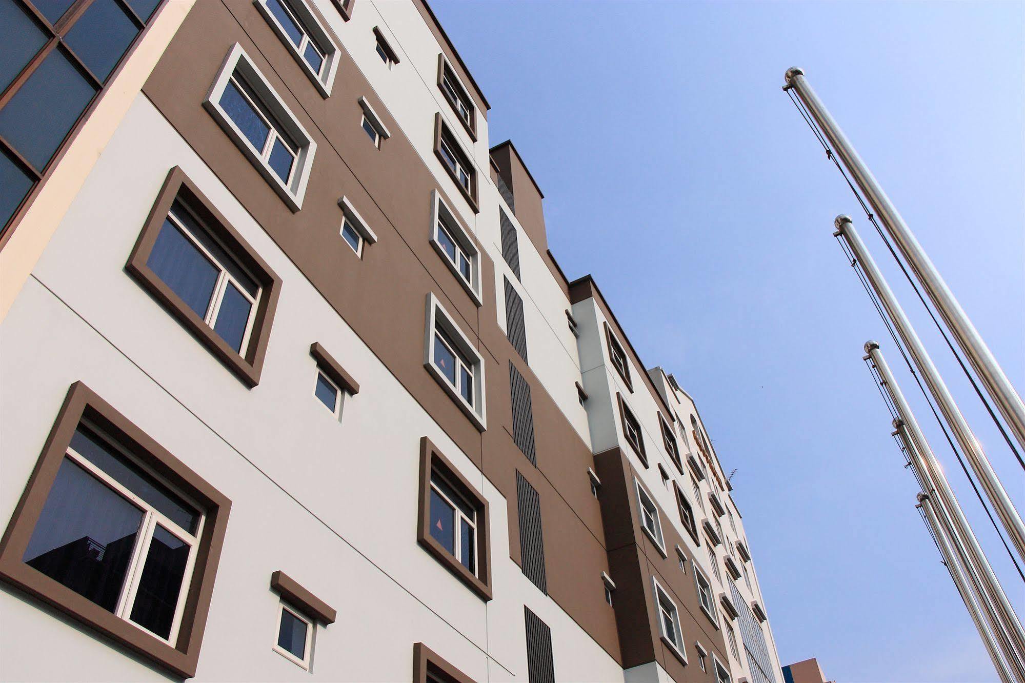 Ibis Budget Singapore Sapphire Экстерьер фото