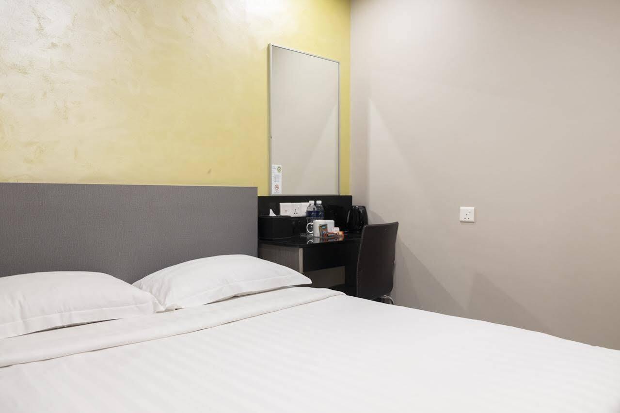Ibis Budget Singapore Sapphire Экстерьер фото
